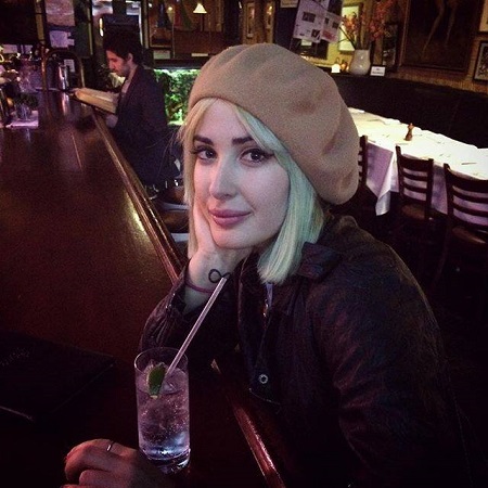 On October 24, 2015, Jesse shared a picture of a girl named Gabriela Lucia on his Facebook account.